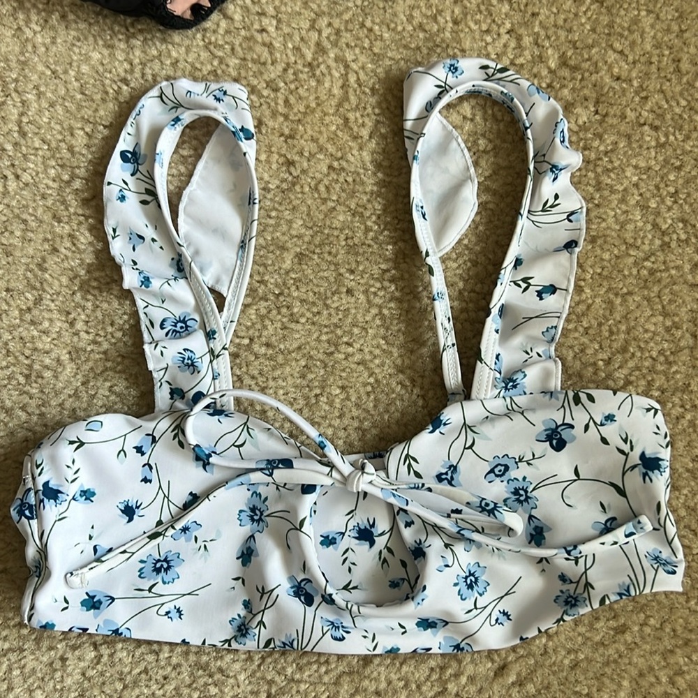Zaful small 4 swim top white with blue flowers